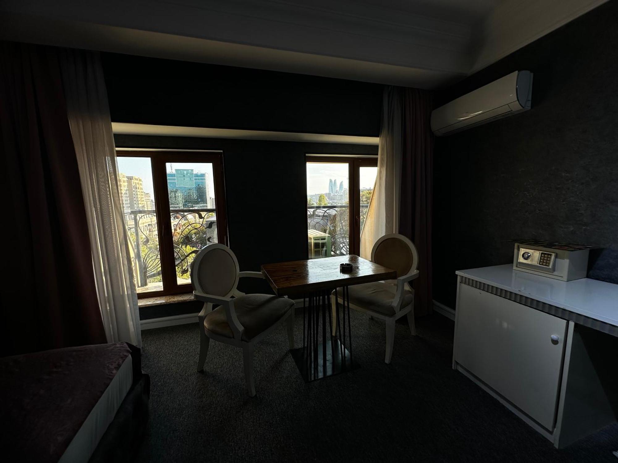 Amber Hotel Baku Exterior photo