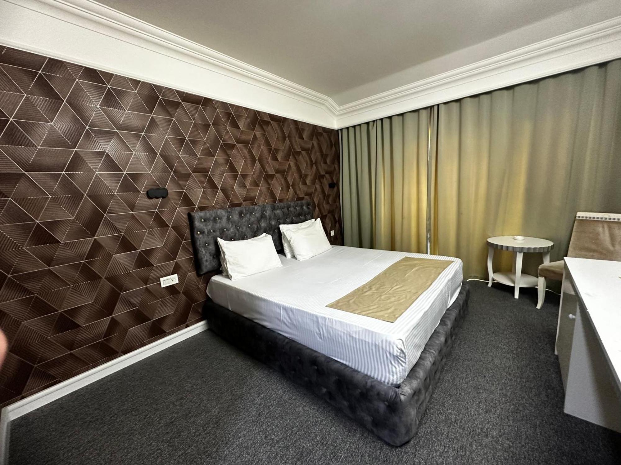 Amber Hotel Baku Exterior photo